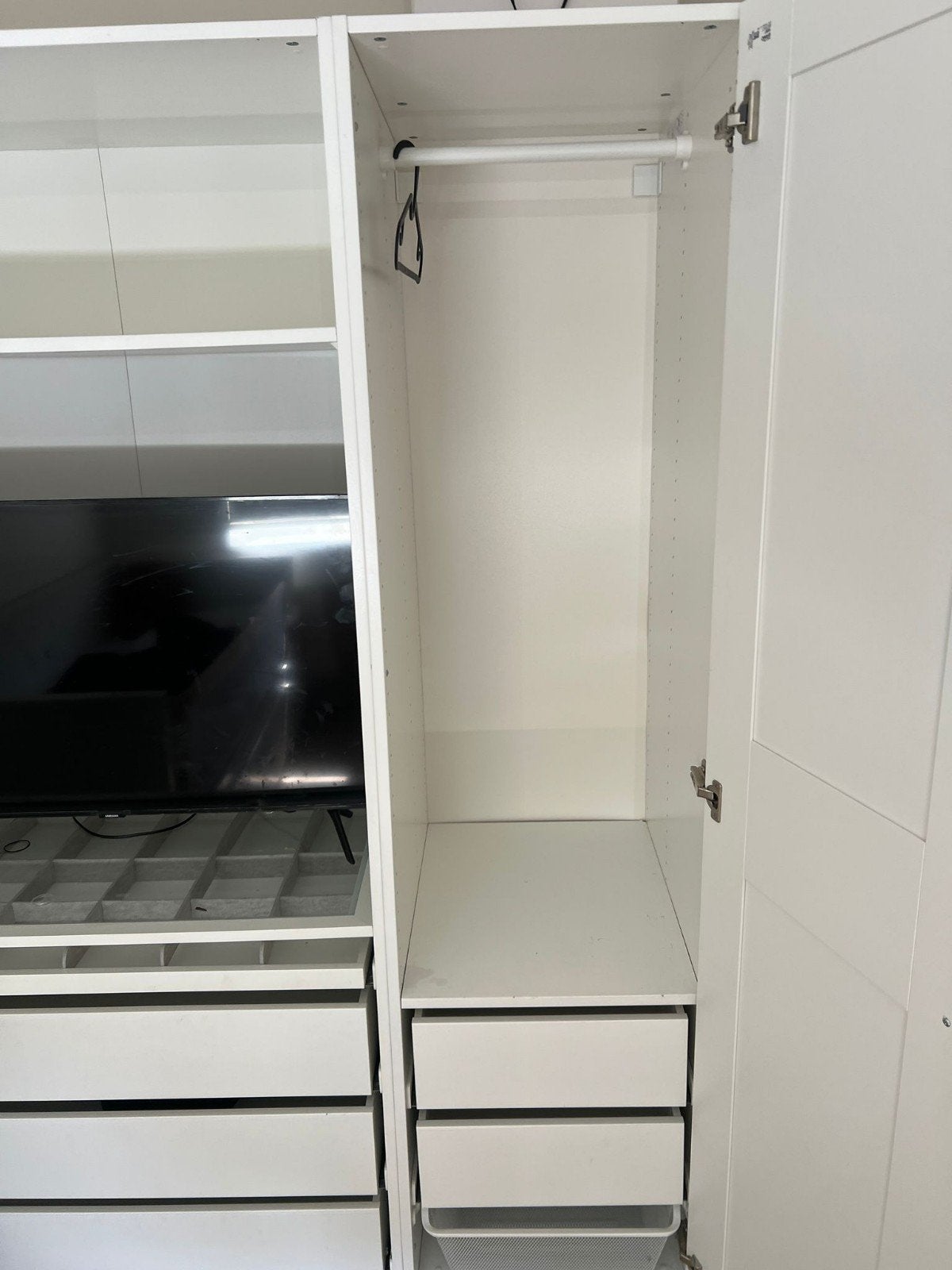 IKEA PAX MONTEUR V.A. 30 EURO PER MEETER, Ophalen, 50 tot 75 cm, 200 cm of meer
