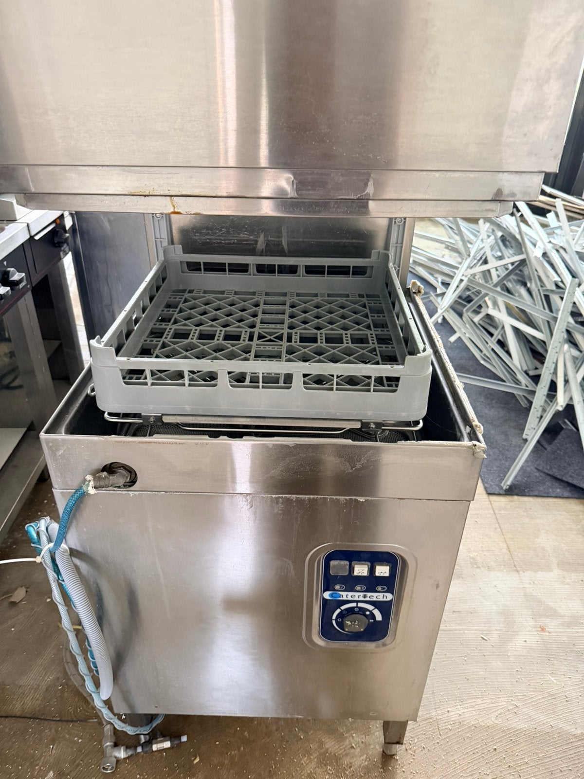 Horeca vaatwasser doorschuif, Ophalen