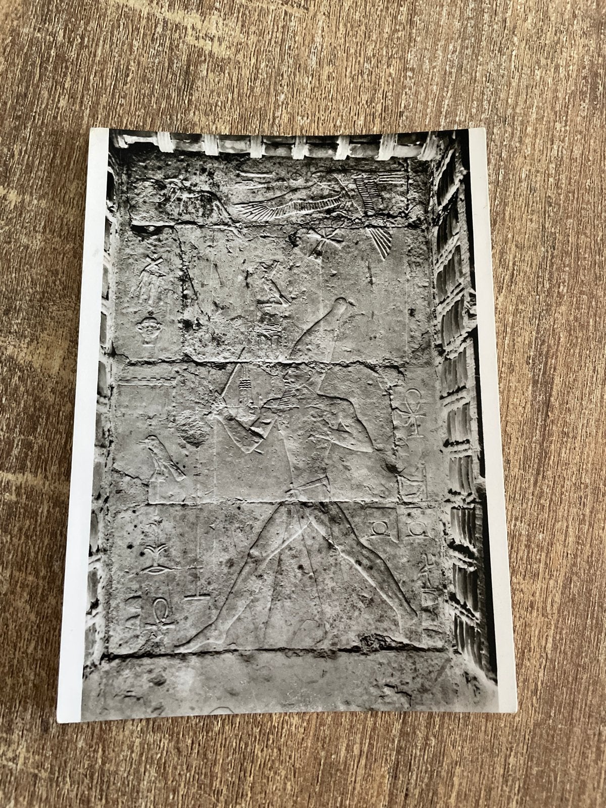 Oude Egyptische reliëfkunst - Koning Djoser in Kalksteen, Ophalen of Verzenden, 1940 tot 1960, Ongelopen, Politiek en Historie
