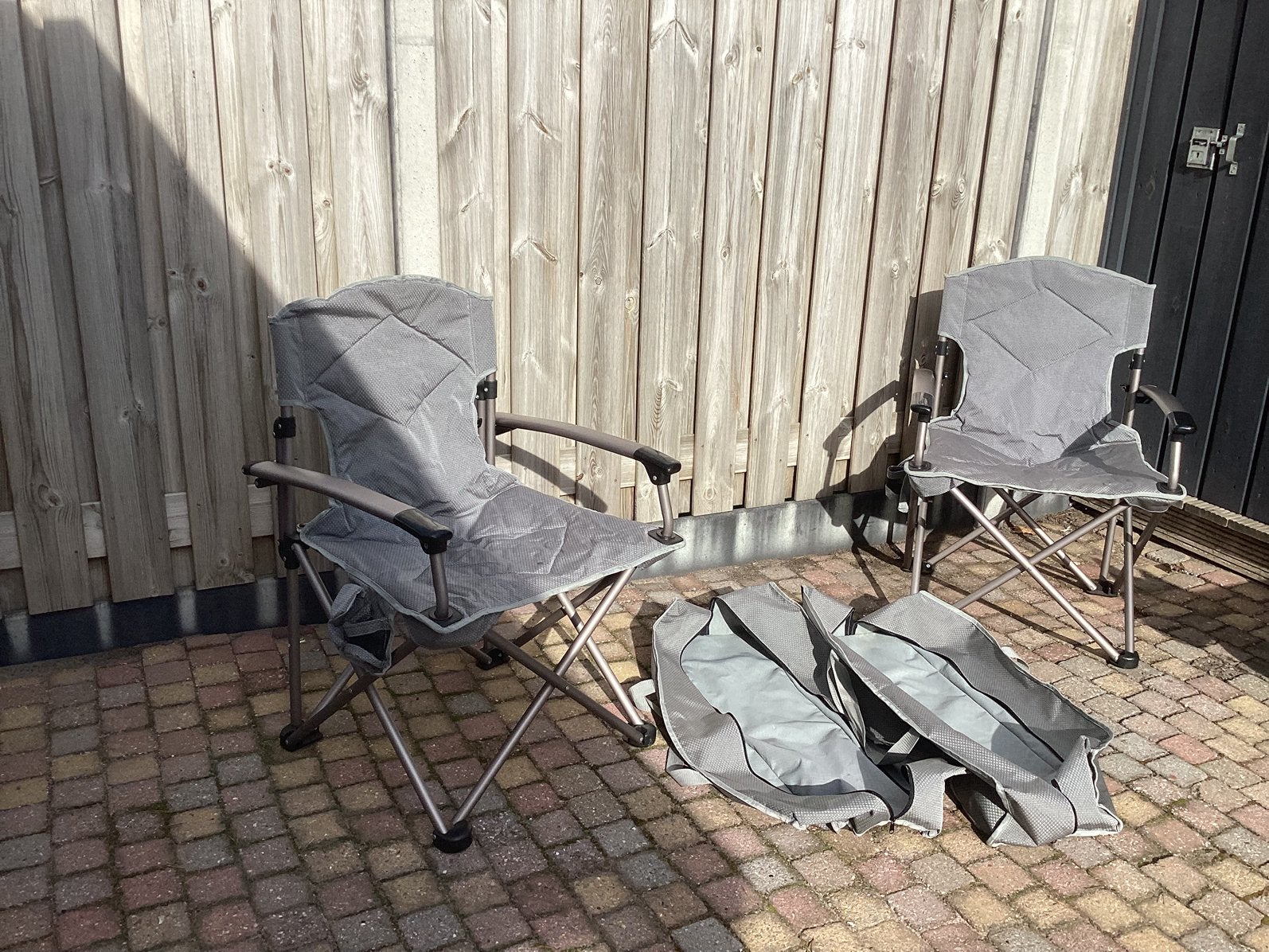 Twee camping/kampeerstoelen merk Outwell., Ophalen, Zo goed als nieuw, Campingstoel