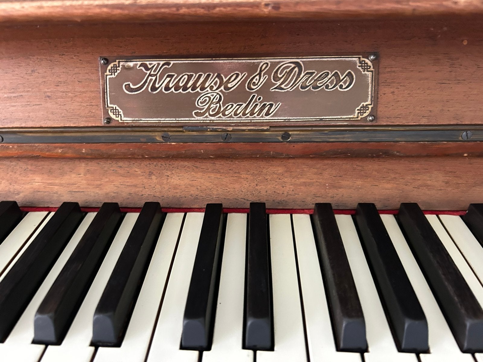 Piano van het merk Krause & Dress Berlin, Muziek en Instrumenten, Piano's, Ophalen, Gebruikt