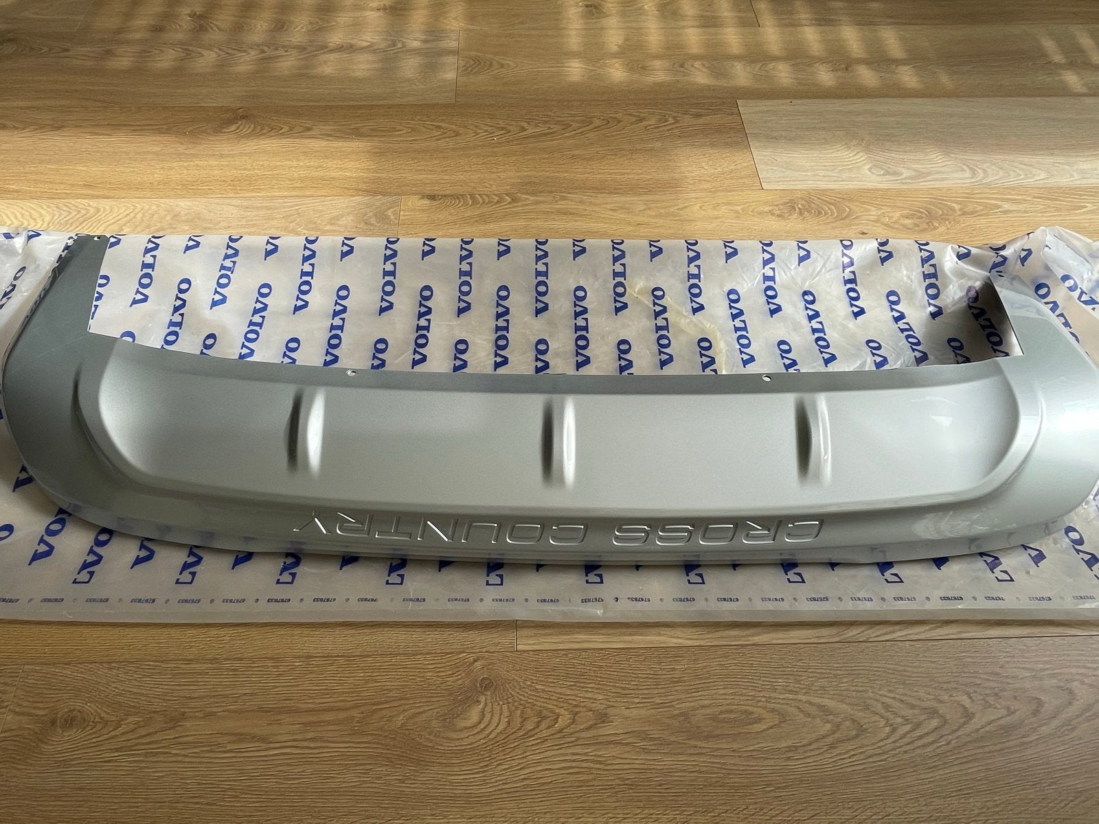 Volvo V40 Cross Country Diffuser achterbumper 31383787, Nieuw, Ophalen of Verzenden, Volvo, Achter