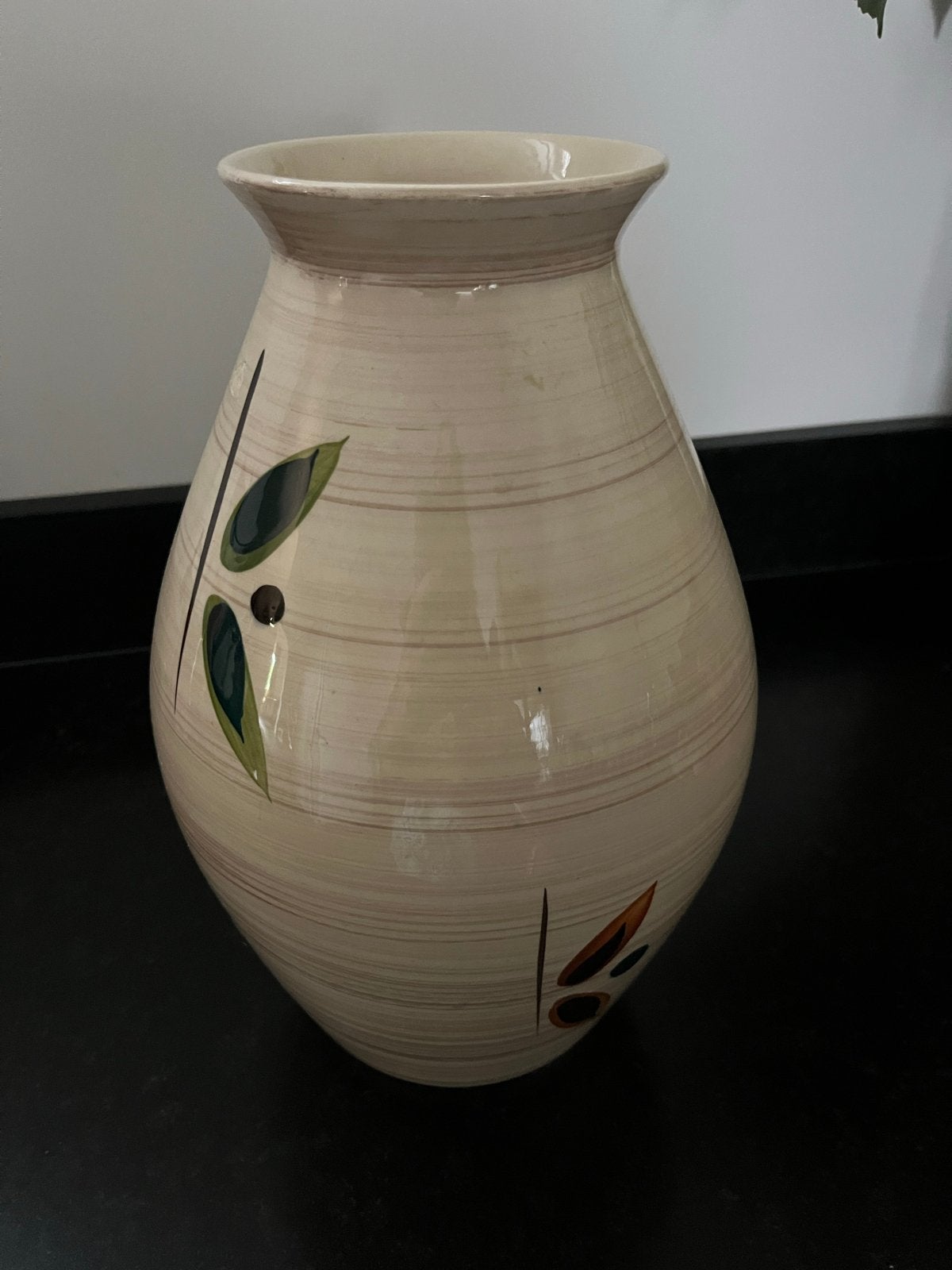 Vintage W-Germany vaas 633-30, beige met bladeren, Ophalen