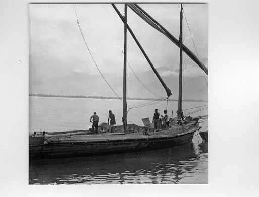 scheepvaart-foto-binnenvaart/zeil?, Ophalen of Verzenden, Zo goed als nieuw, Motorboot, Boek of Tijdschrift