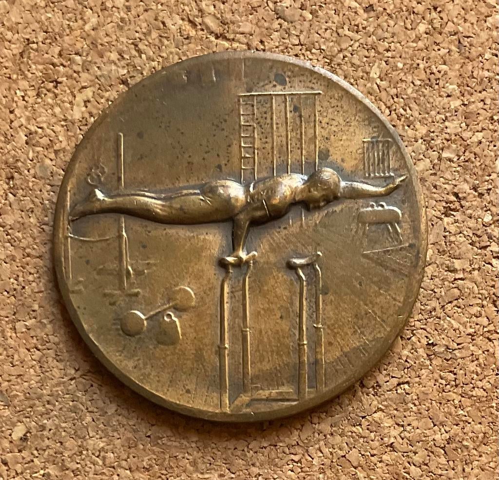 Medaille - Nederland TURNEN Brug met gelijke leggers., Ophalen of Verzenden, Overige materialen, Nederland