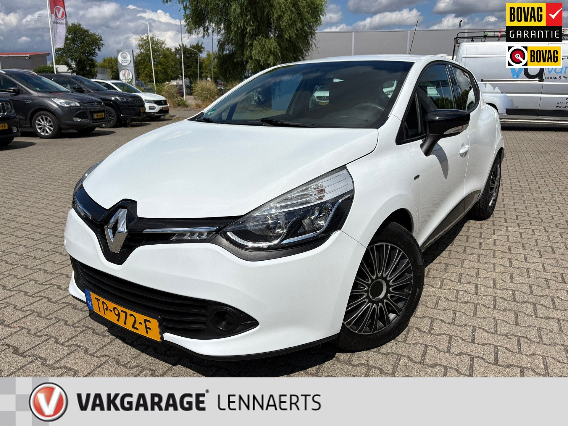 Renault Clio 1.2 16V (RIJKLAARPRIJS/BOVAG), Auto's, Voorwielaandrijving, 12 maanden, Stof, Gebruikt