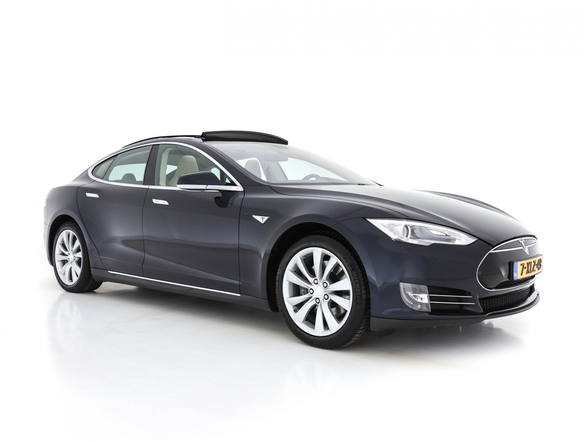 Tesla Model S 85 Base [ 3-Fase-11kW ] (INCL-BTW) *PANO | KEY, Auto's, Tesla, Achterwielaandrijving, Gebruikt, 368 pk, 2075 kg