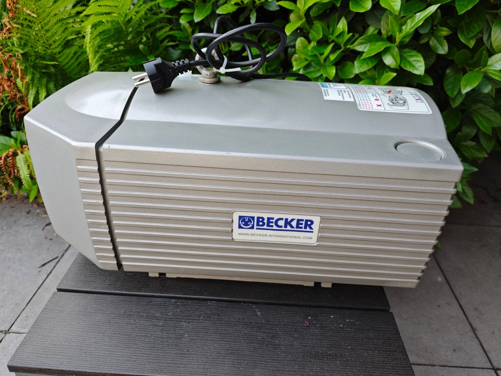 Becker Vacuum pomp VT4.25K - 1 fase, 100 liter of meer, Ophalen, Gebruikt, Olievrij