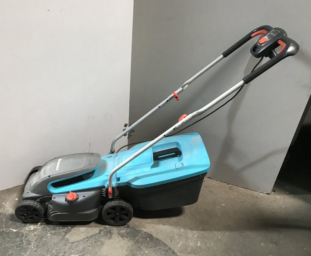 Grasmaaier, Gardena 320 mm, 230 volt, Ophalen, Cirkelmaaier, Gebruikt, Elektrische grasmaaier