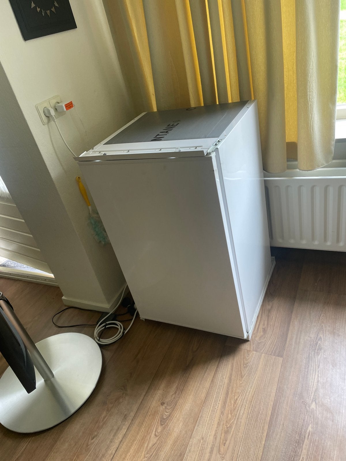 Inbouw koelkast whirlpool zonder vriesvak, Witgoed en Apparatuur, 150 tot 200 liter, Zonder vriesvak, Zo goed als nieuw, Ophalen