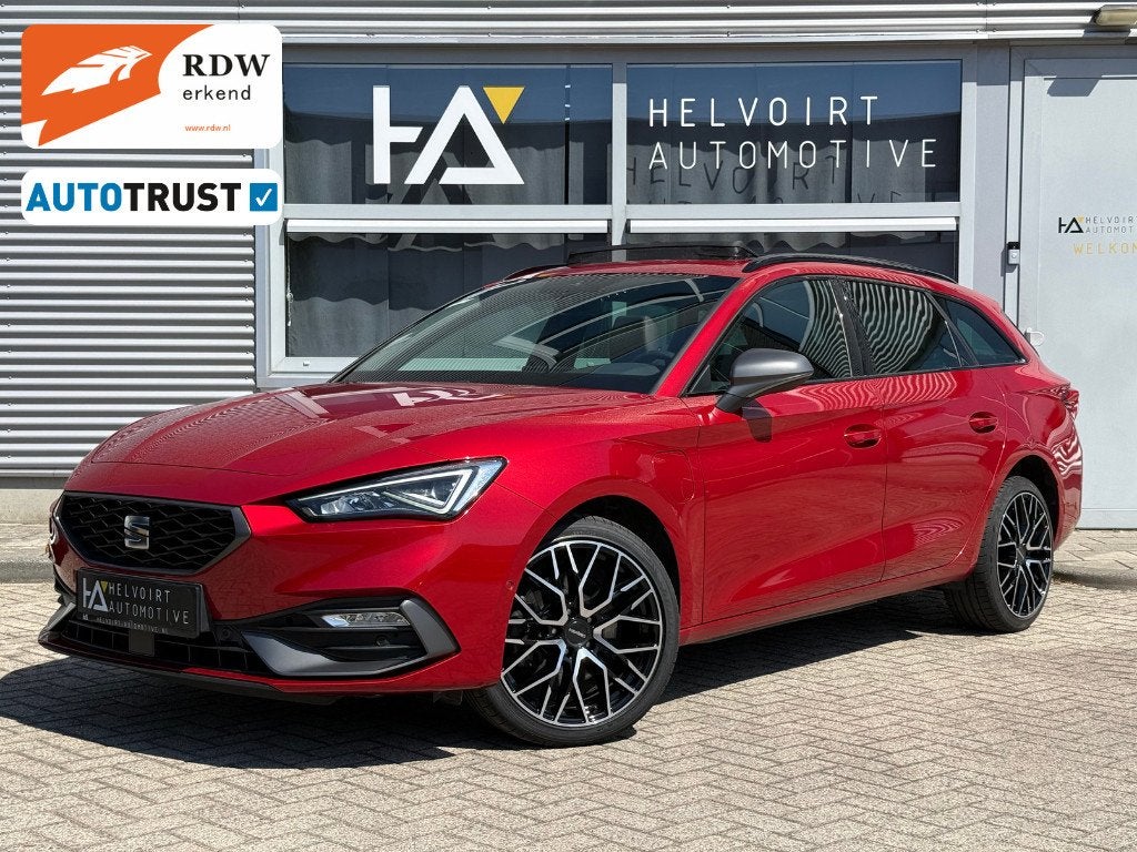 Seat Leon Sportstourer 1.4 TSI eHybr. FR | PANO | MEMORY | C, Gebruikt, 4 cilinders, Leon, Leder en Stof