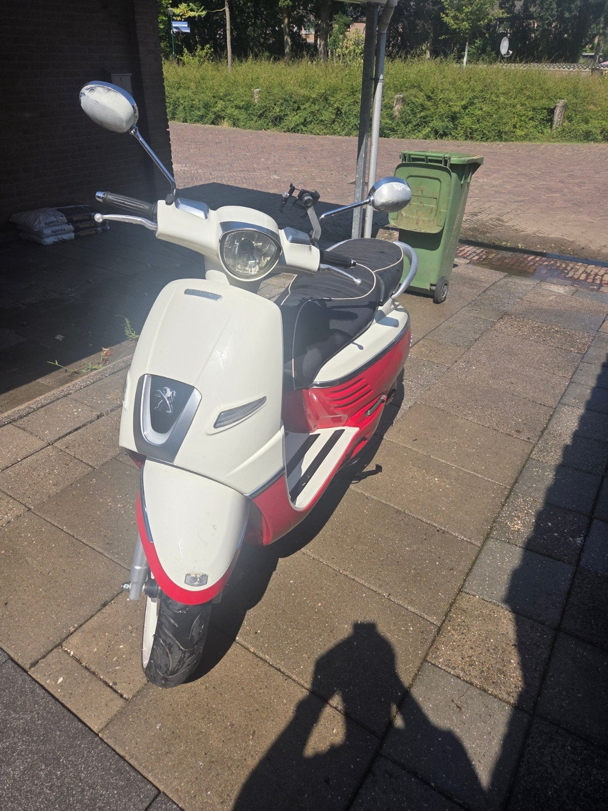 2x Peugeot Django scooters - opknappers, Ophalen of Verzenden