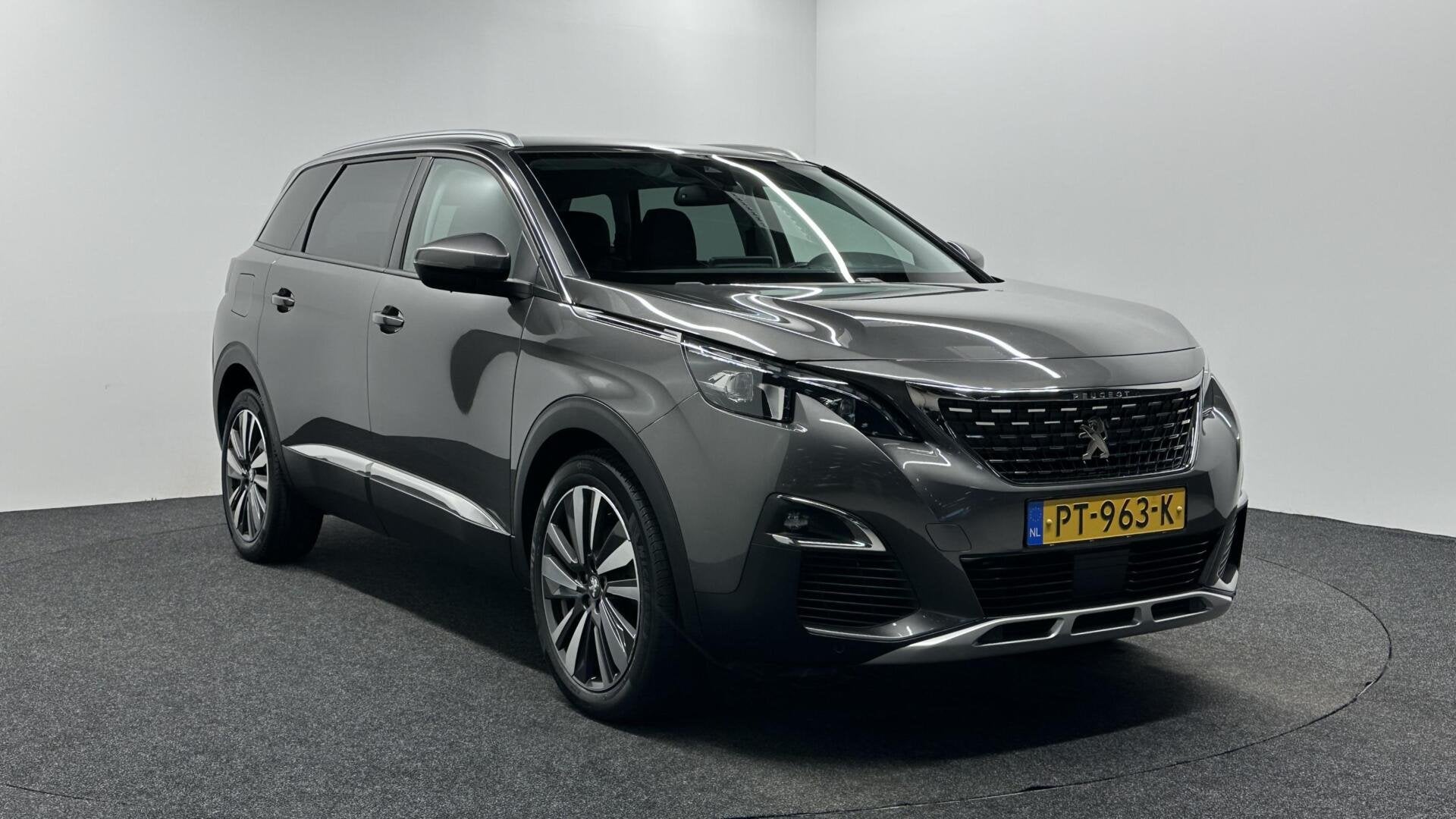 Peugeot 5008 1.2 PureTech Blue Lease Premium CAMERA CARPLAY, Auto's, Peugeot, Voorwielaandrijving, Gebruikt, Euro 6, 1199 cc