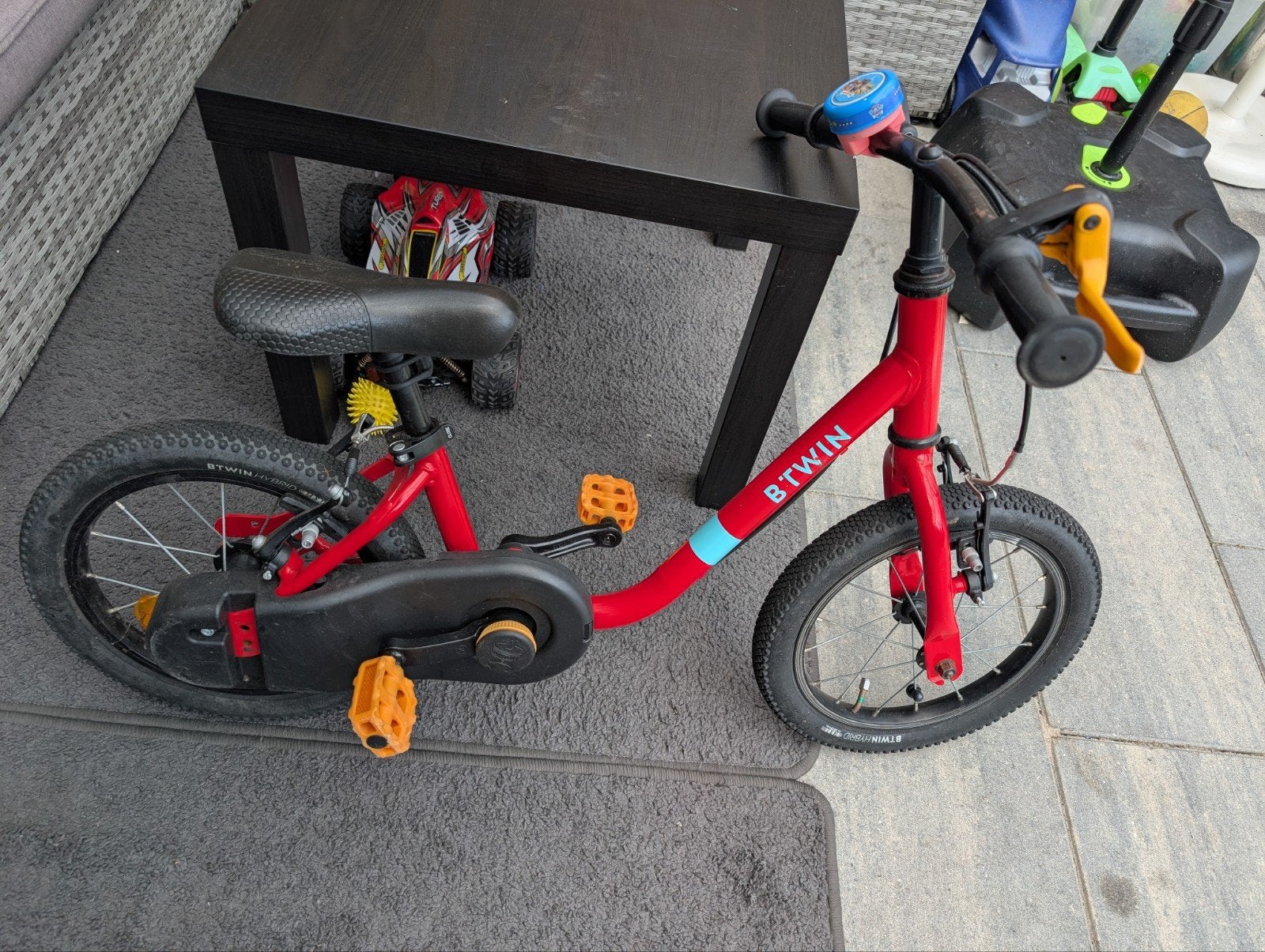 BTWIN kinderfiets/loopfiets discover 500

2-in-1 kinderfiets, Gebruikt, Velgrem, Ophalen of Verzenden, Minder dan 16 inch
