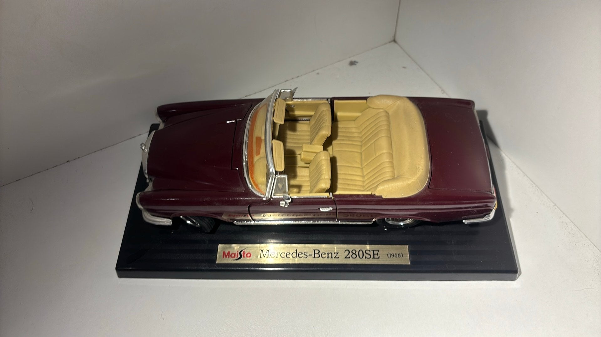 Mercedes benz 280 se maisto 1.18, Maisto, Ophalen of Verzenden, A, A