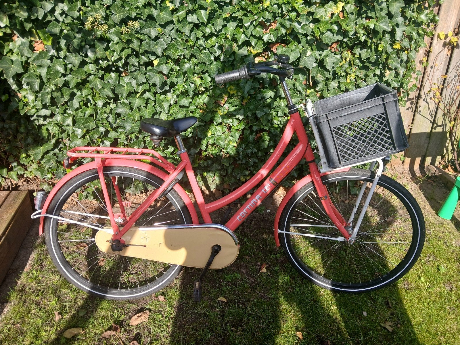Meiden fiets U4 mini coral/roze 26 inch, Terugtraprem, Gebruikt, Cortina U4 transportfiets, Versnellingen