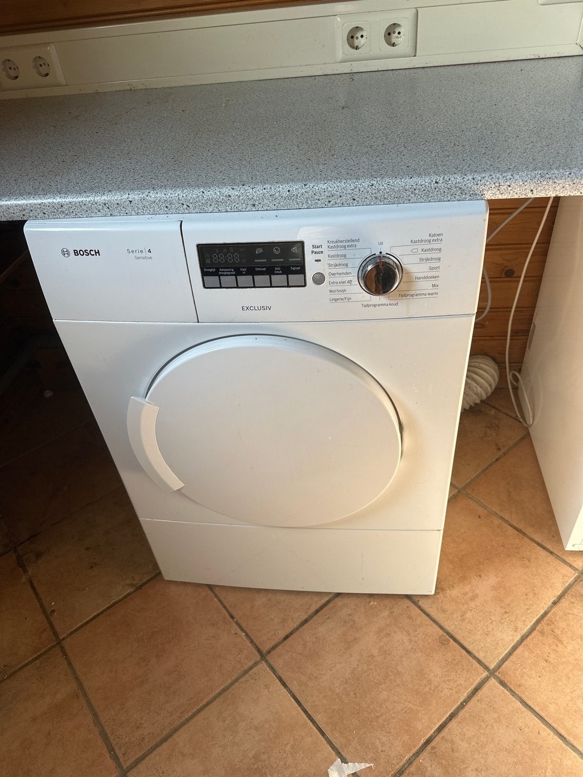 Bosch Serie 4 Sensitive Exclusiv Luchtafvoerdroger, Ophalen, 6 tot 8 kg, Gebruikt, Luchtafvoer