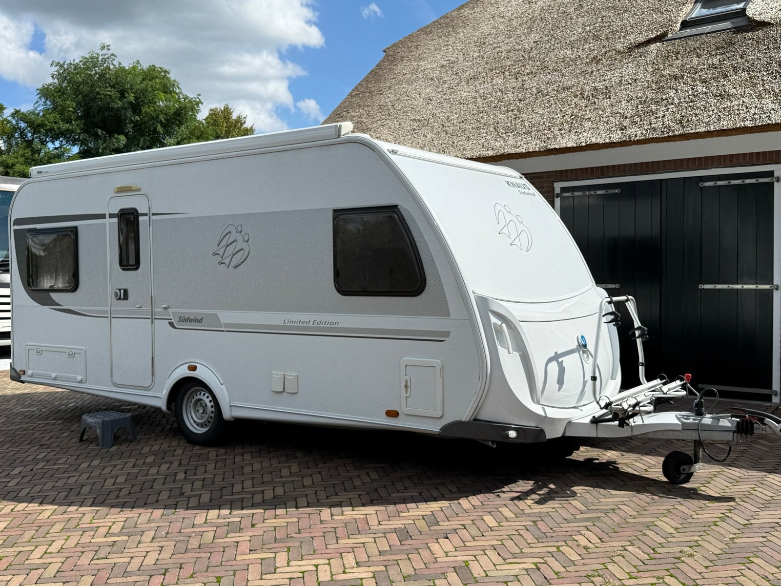 Knaus  südwind  limited edition, Vast bed, Rondzit, Bedrijf, Luifel