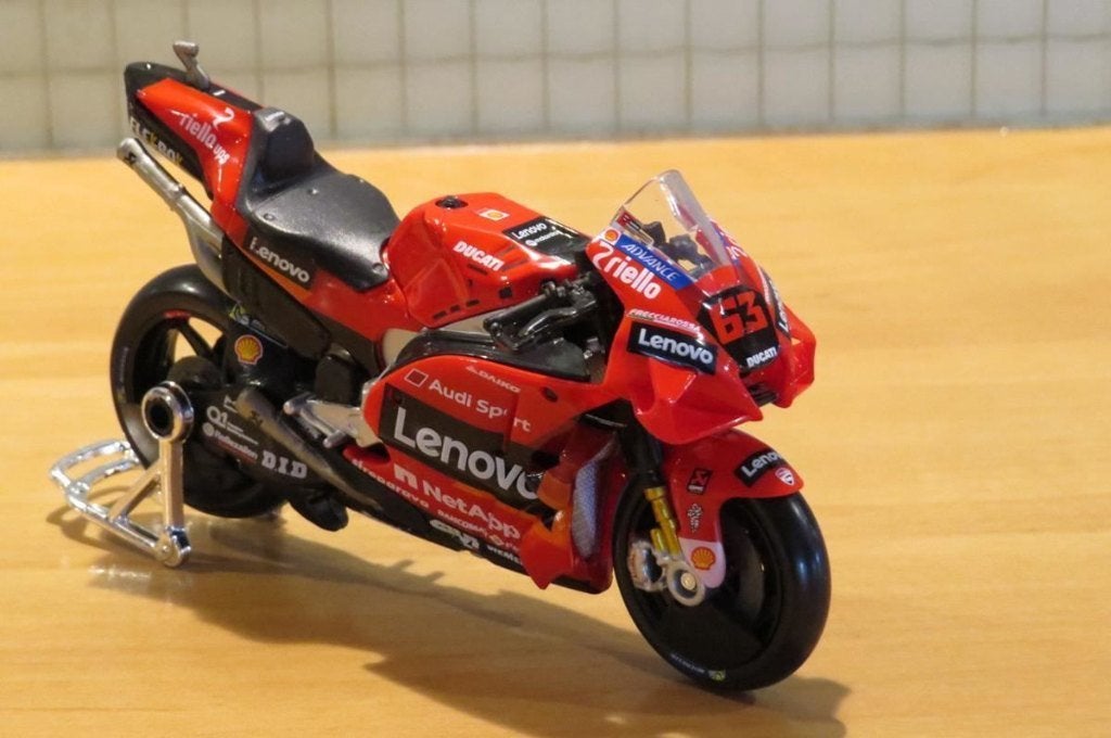 Francesco Bagnaia Ducati Lenovo Desmosedici 2021 1:18 maisto, MayCheong, Maisto, Nieuw, Ophalen of Verzenden