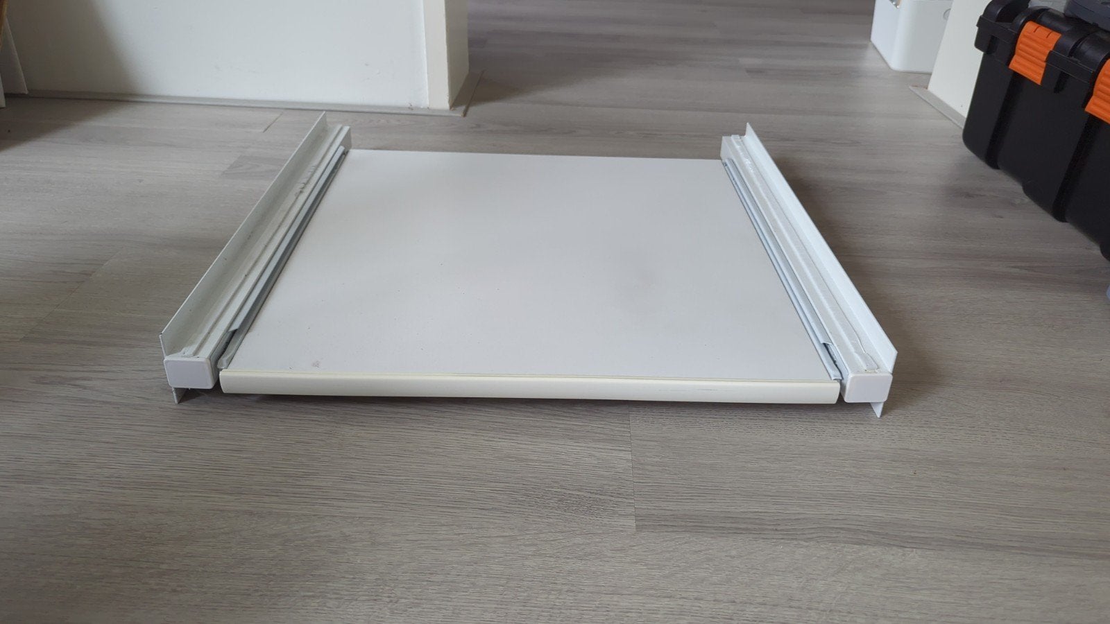 Stapelkit en uitschuifbaar plateau voor wasmachine/droger, Ophalen, Zo goed als nieuw