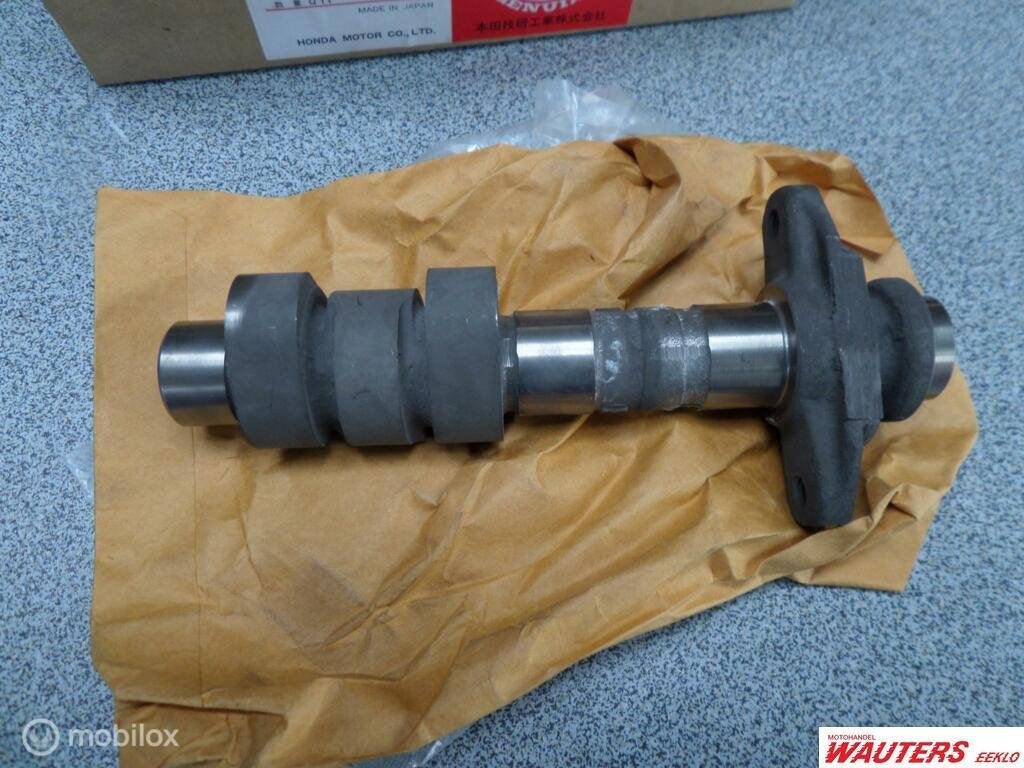 Nokkenas  Honda  VT600C  NR 14120-MR1-000, Nieuw, Ophalen of Verzenden