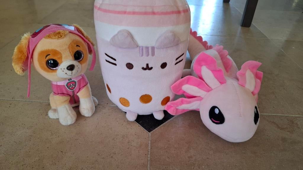 Leuke knuffelbundel: Pusheen, Skye (Paw Patrol) & Axolotl, Paars, Gebruikt, Overige typen, Ophalen of Verzenden