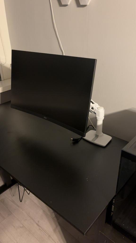 AOC Curved 27” monitor 280HZ + Ergotron LX mount, Computers en Software, Monitoren, Ophalen of Verzenden, Zo goed als nieuw