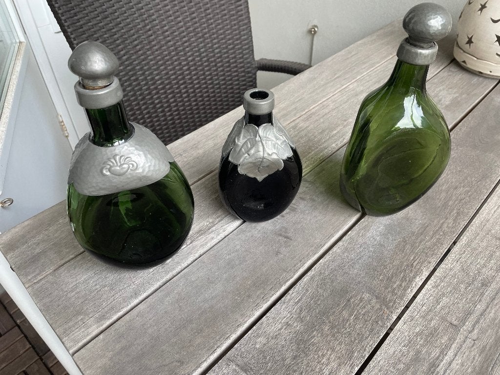 3 groene, driehoekige flessen (Gero) met tinbeslag en stop, Ophalen of Verzenden