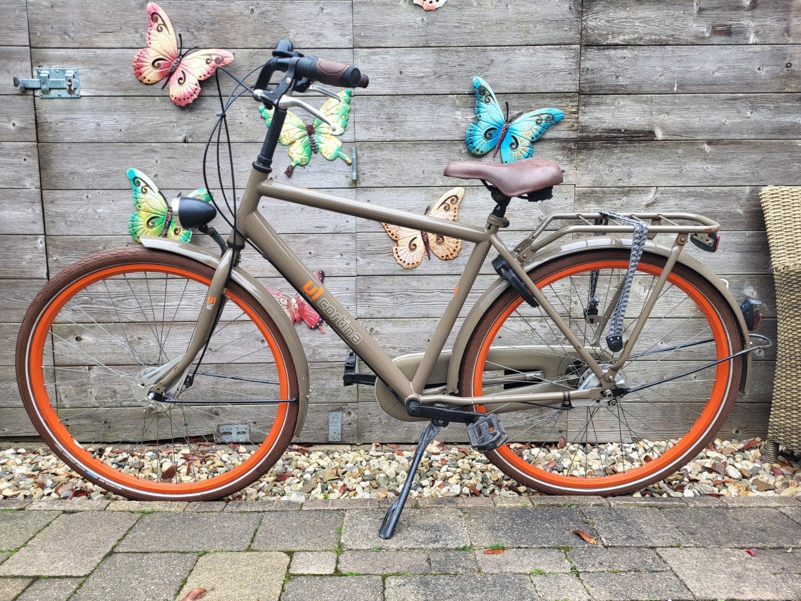 28 inch Cortina U1. Nieuwe banden, Fietsen en Brommers, Fietsen | Jongens, Versnellingen, Zo goed als nieuw, Cortina, Trommelrem