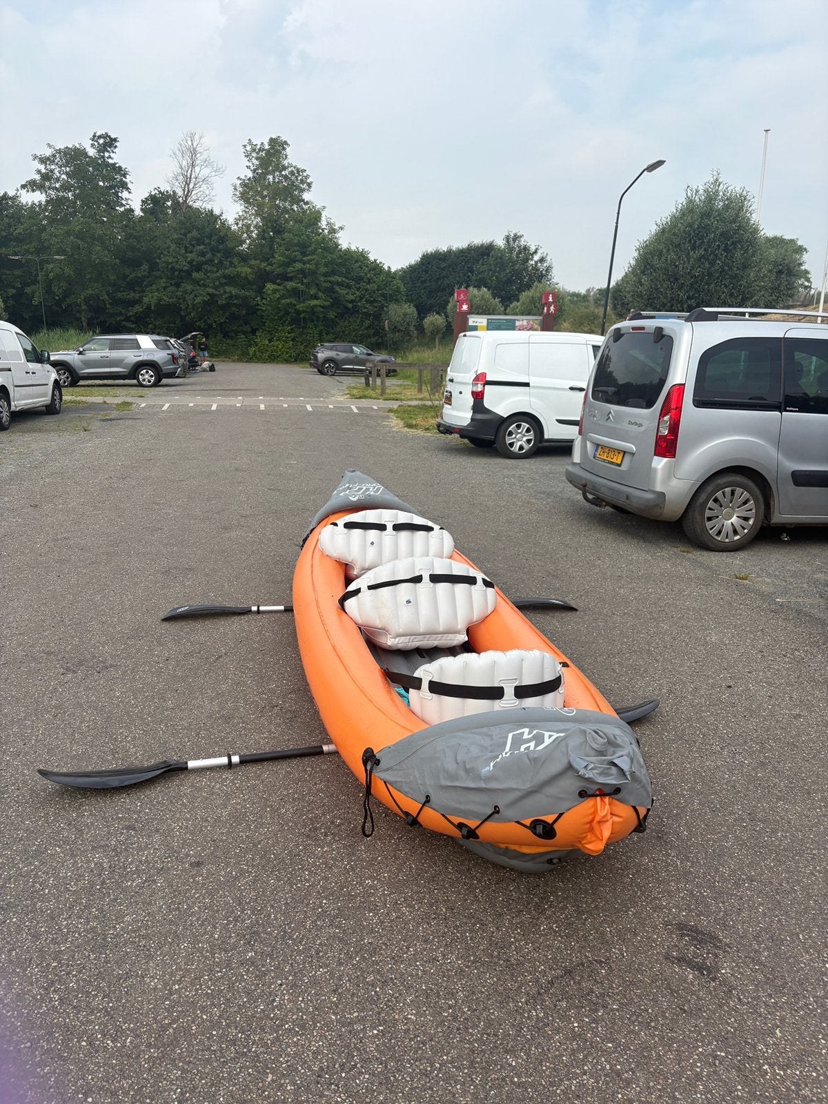 Opblaas kano 3 persoons, Watersport en Boten, Kano's, Ophalen, Drie personen of meer, Overige typen, Gebruikt