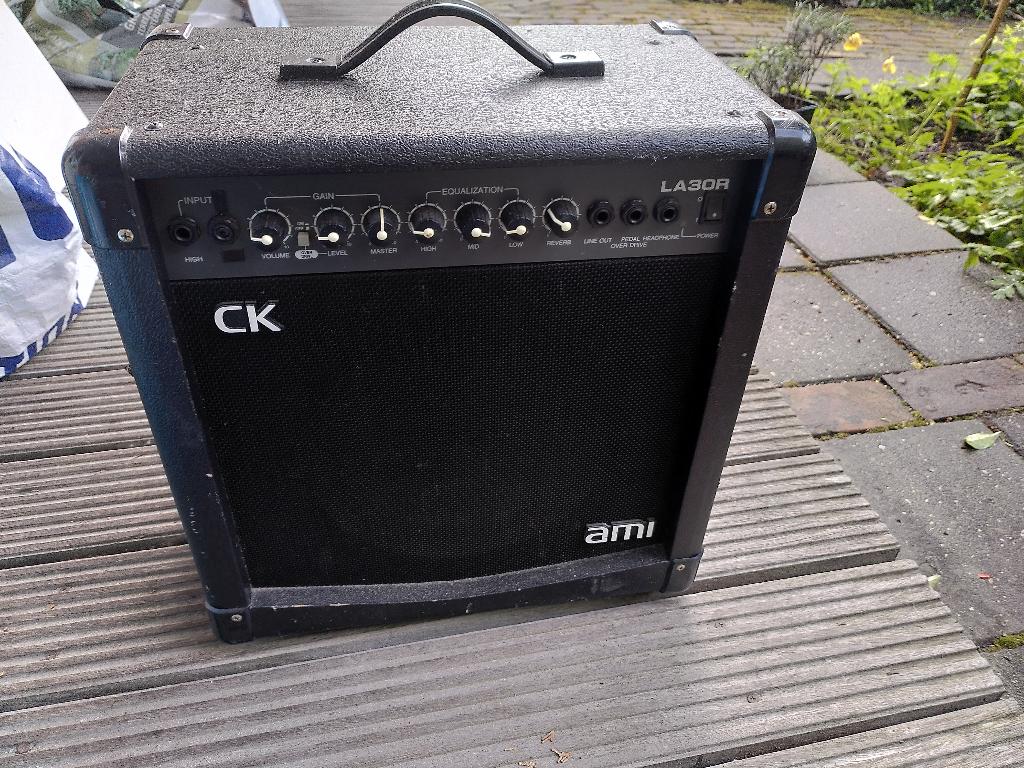 gitaarversterker ami, Ophalen of Verzenden, Gebruikt, Gitaar, Minder dan 50 watt