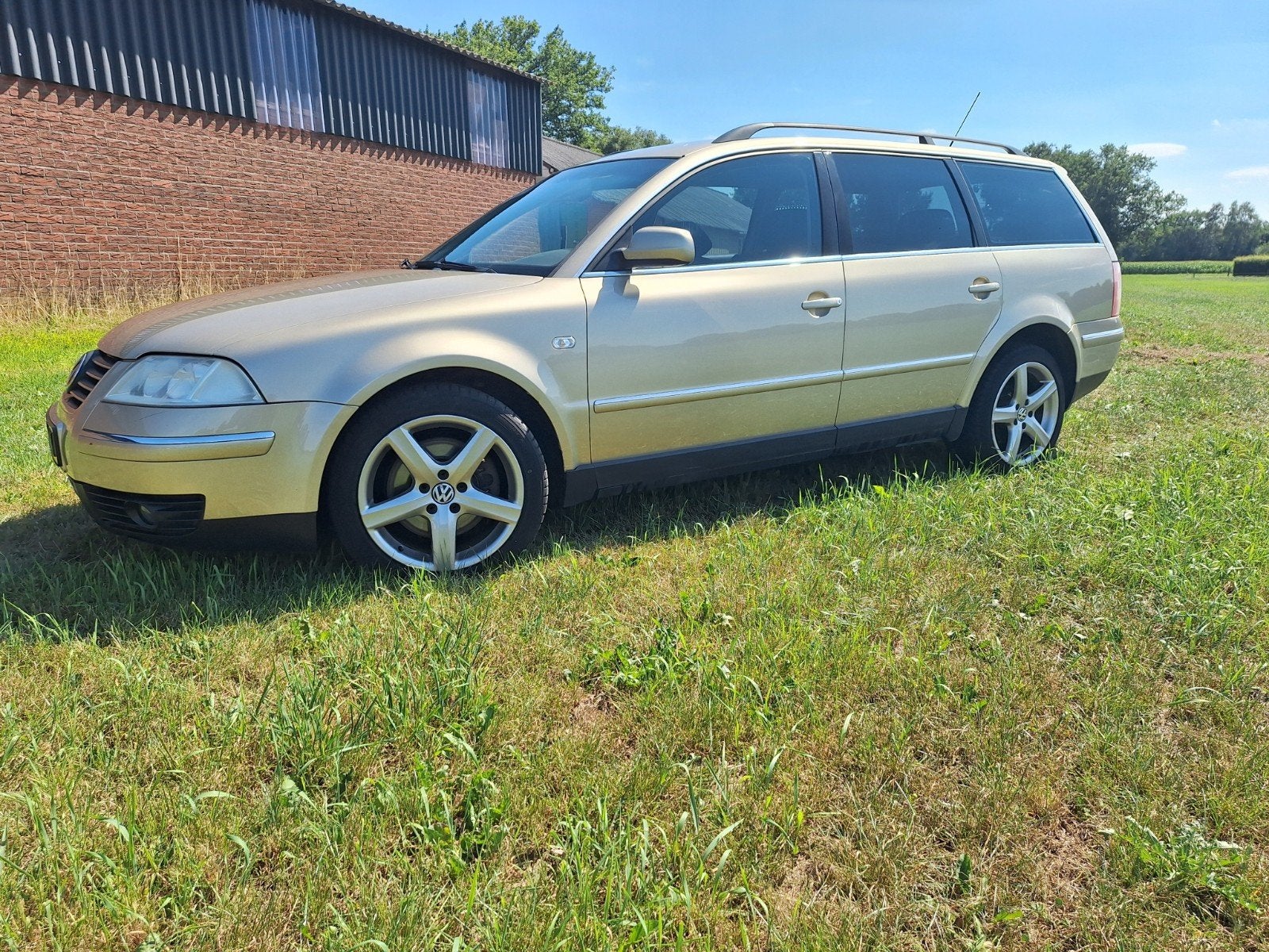 VW Passat B5.5 Variant, Auto's, Volkswagen, Particulier, Passat, ABS, Benzine, Stationwagon, Automaat, Beige, Zwart, Leder en Stof