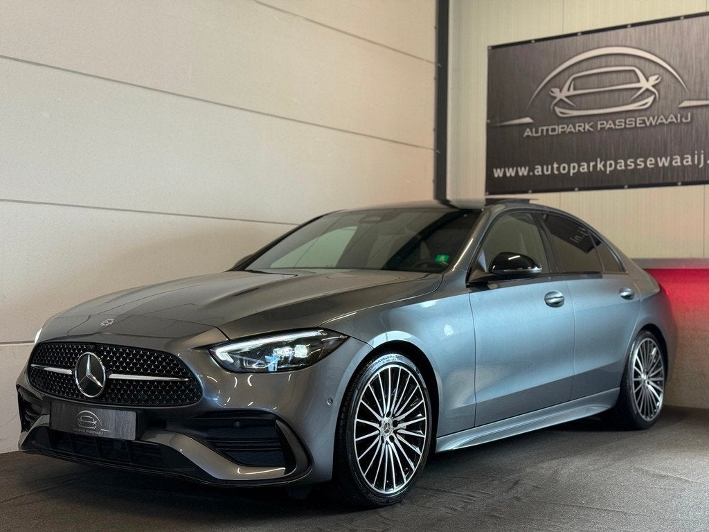 Mercedes-Benz C-klasse 180 AMG Pano, Cruise Control, Apple C, Auto's, Automaat, Zwart, 4 cilinders, Leder