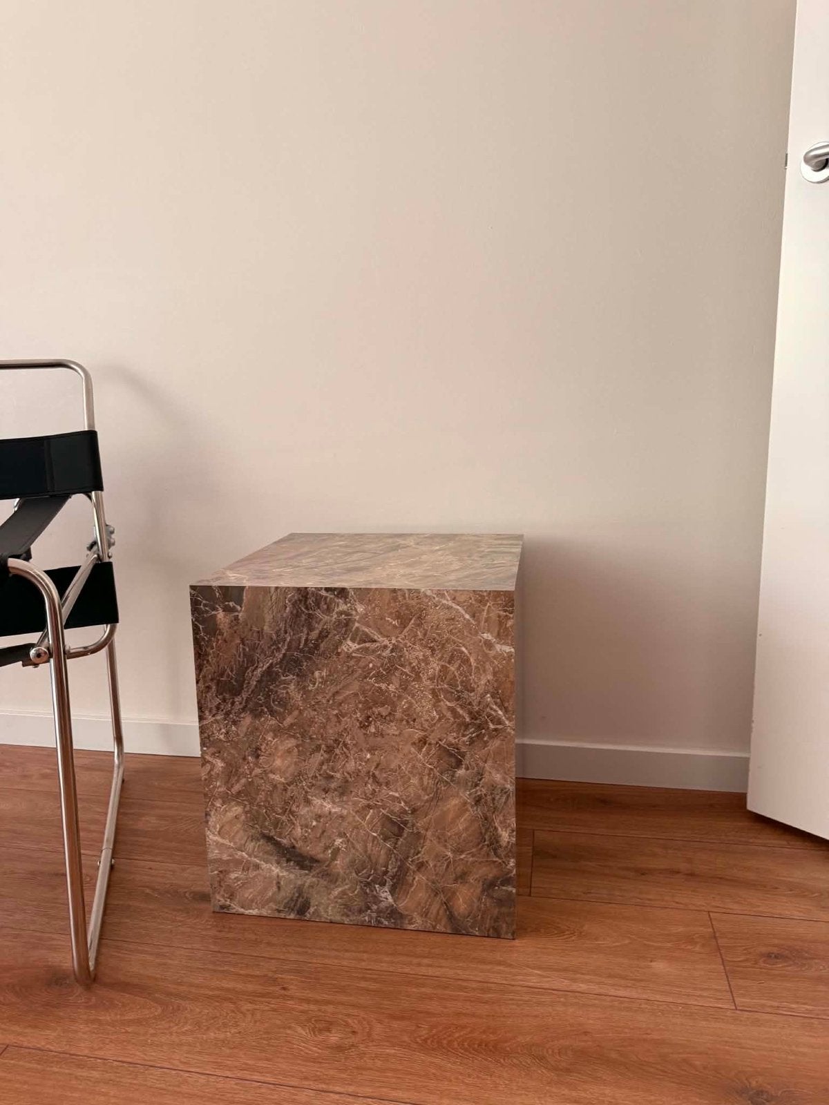 Westwing Lesley Marmer Effect Bijzettafel-side table, 45 tot 60 cm, Overige materialen, Vierkant, Zo goed als nieuw