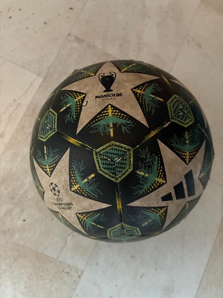 Originele Adidas Champions League UEFA Voetbal, Maat XL, Ophalen of Verzenden, Zo goed als nieuw, Bal