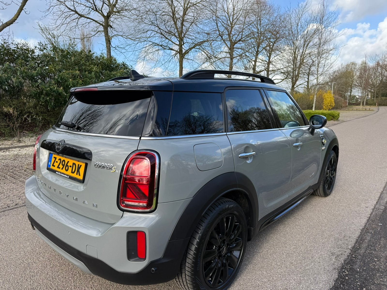Mini Countryman 220pk Hybrid SE All4, facelift, nw banden, Auto's, Automaat, Countryman, Leder en Stof, Plug-in hybride