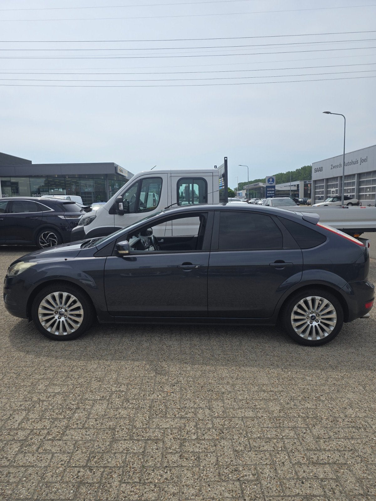 Ford Focus 1.8 92KW 5D 2009 Grijs, 125 pk, Zwart, 4 cilinders, 1207 kg