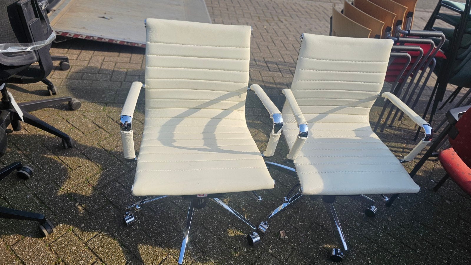 bureaustoelen in zeer goede staat €65,= perstuk, Ophalen of Verzenden, Zo goed als nieuw, Zwart