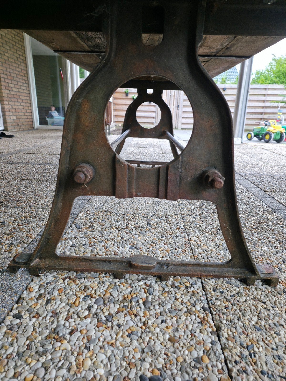 Prachtige industriële tafel met gietijzeren onderstel!!, Ophalen, Zo goed als nieuw, Rechthoekig