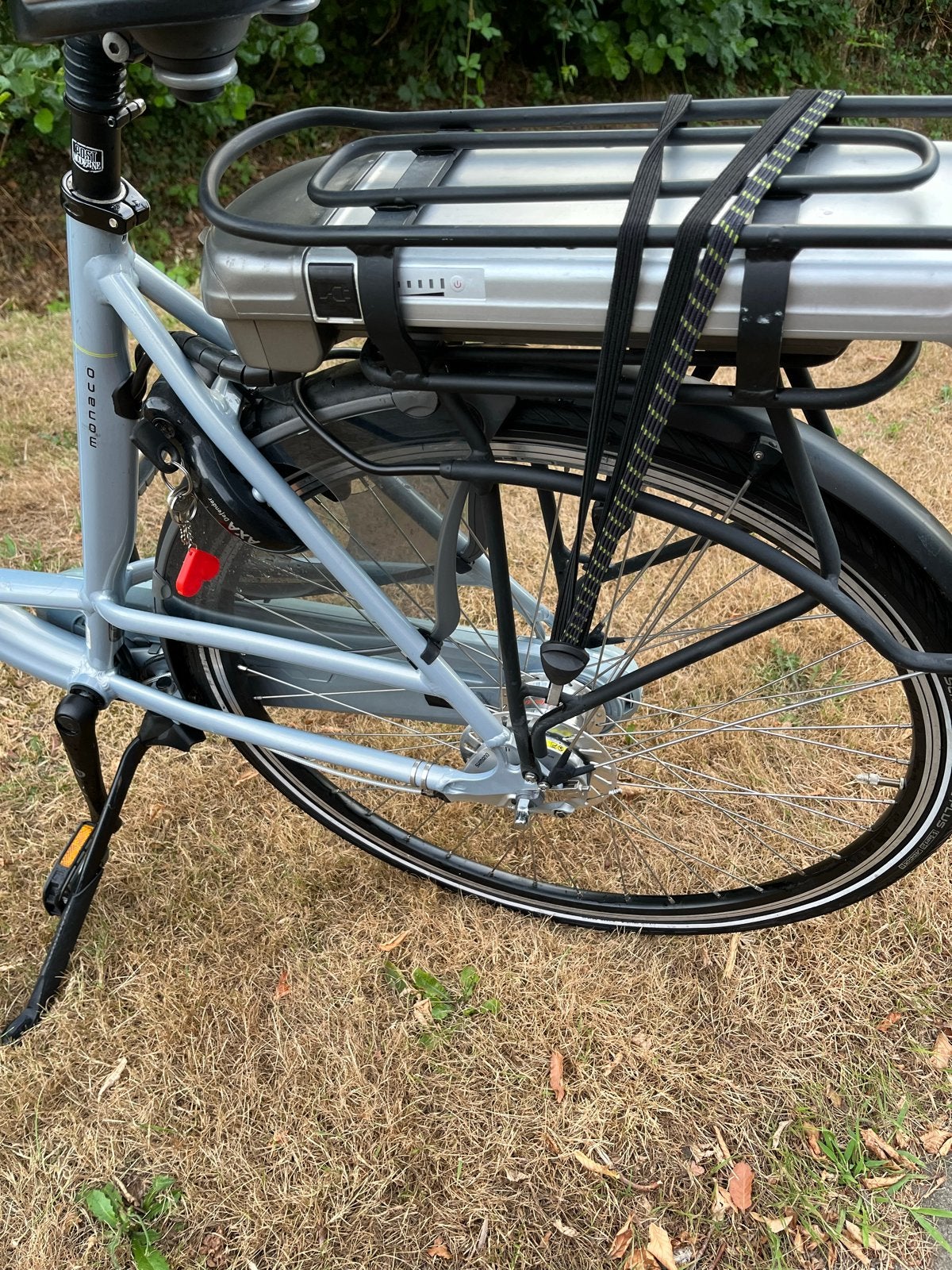 Elektrische dames fiets, Fietsen en Brommers, Elektrische fietsen, Gebruikt, Batavus, 51 tot 55 cm, 30 tot 50 km per accu, Ophalen