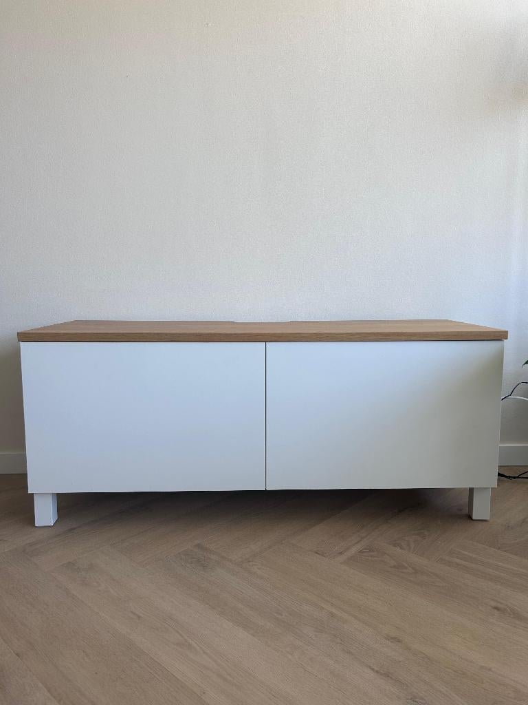 IKEA BESTÅ tv-meubel met toppaneel en pootjes (120x42x51 cm), Ophalen, 100 tot 150 cm, Zo goed als nieuw, IKEA