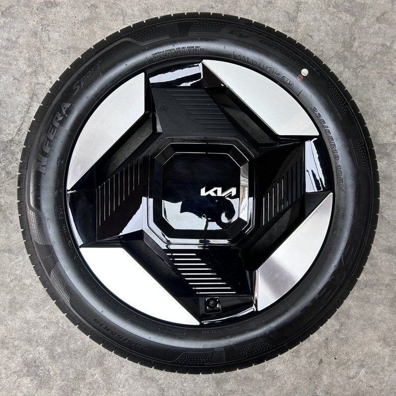 19 inch originele velgen + zomerbanden Kia EV5 52910-X9220, 19 inch, Gebruikt, -, -