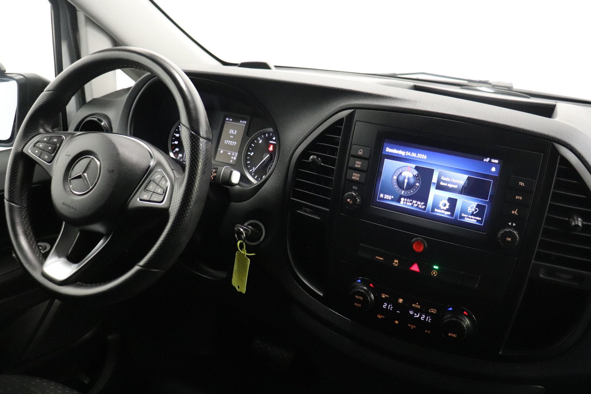 Mercedes-Benz Vito 116 CDI Lang 4X4 Automaat EURO 6 - AC/cli, Auto's, Automaat, Gebruikt, 4 cilinders, Wit