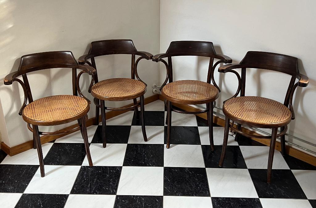 4 vintage Thonet stijl bentwood rotan stoelen, Ophalen