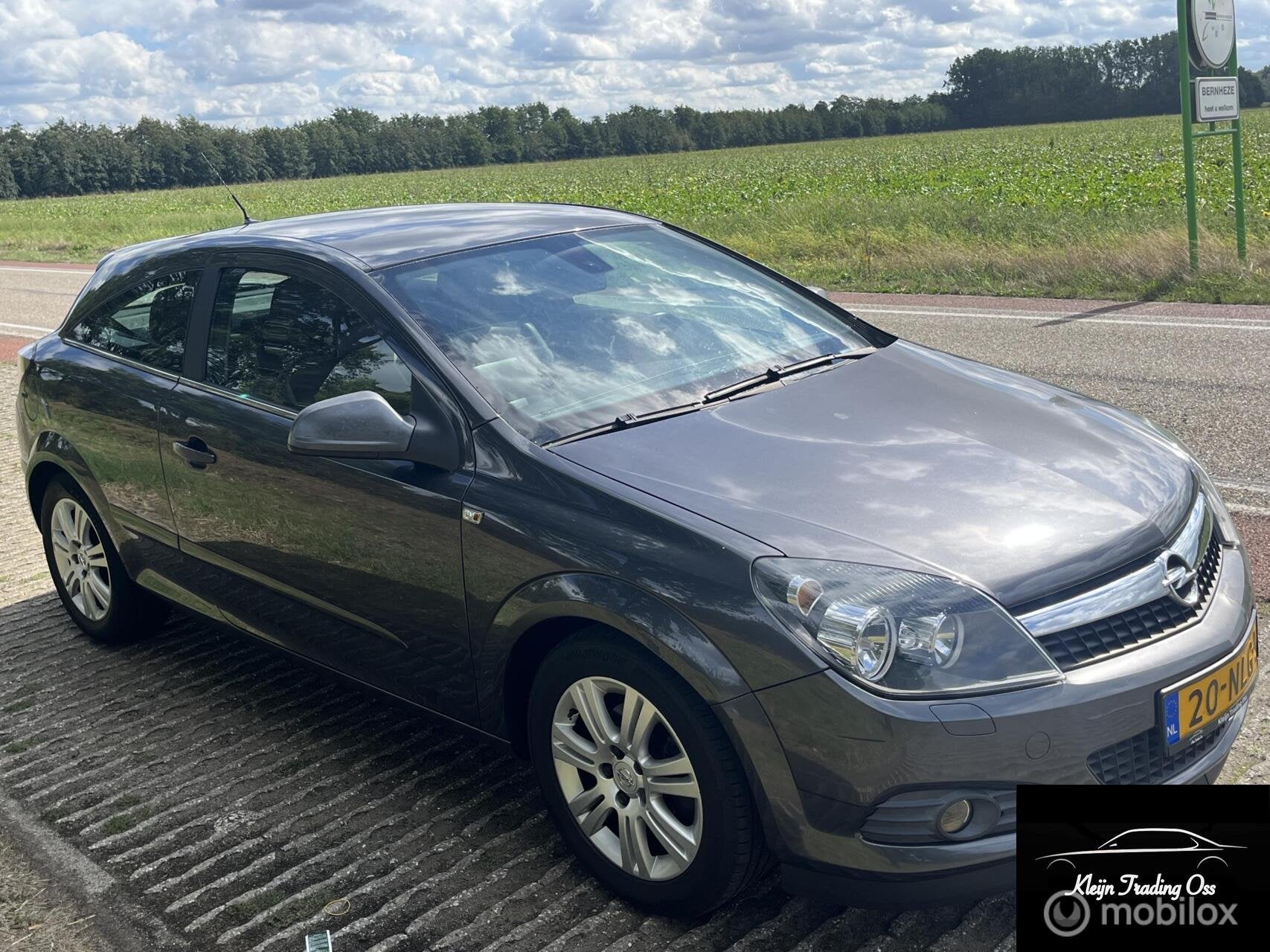 Opel Astra GTC 1.6 Navi Leer, Voorwielaandrijving, 15 km/l, 116 pk, 49 €/maand