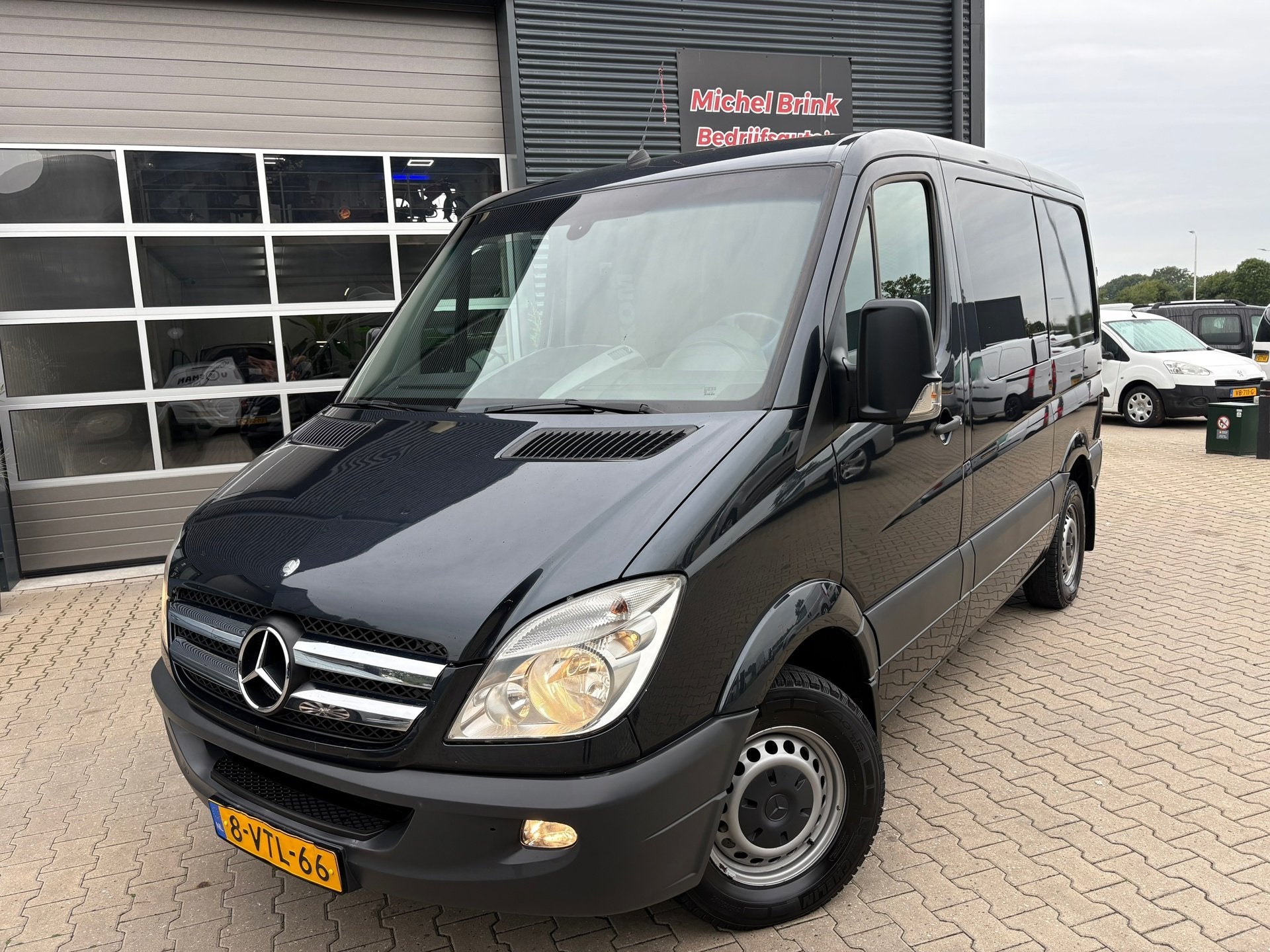 Mercedes-Benz Sprinter 219 3.0 CDI 325 Invalide Rolstoel Ver, Auto's, Automaat, Gebruikt, Zwart, 190 pk