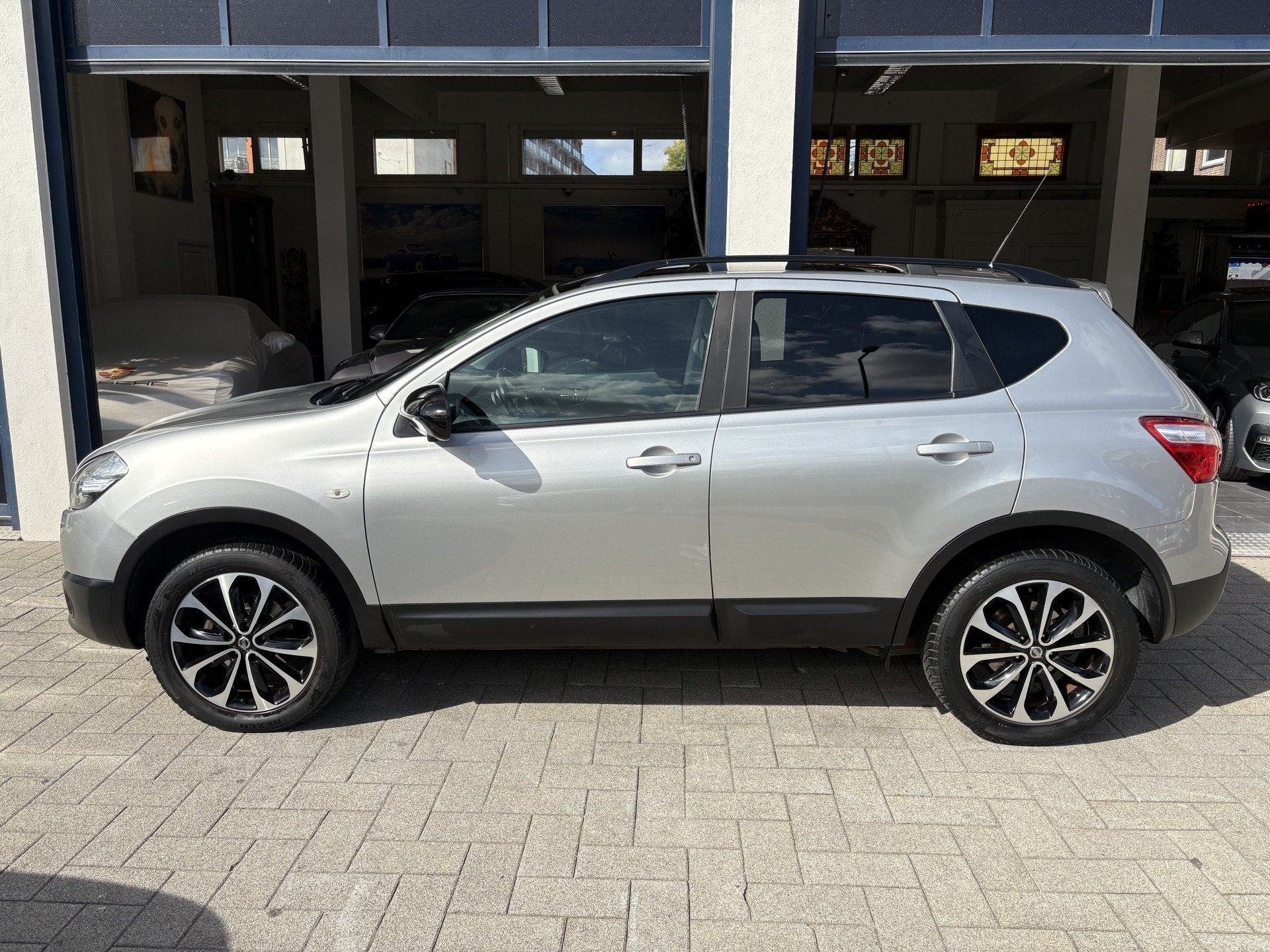 Nissan QASHQAI 1.6 360 PANO/CAMERA/NW APK (bj 2013), Voorwielaandrijving, Gebruikt, 1225 kg, 4 cilinders