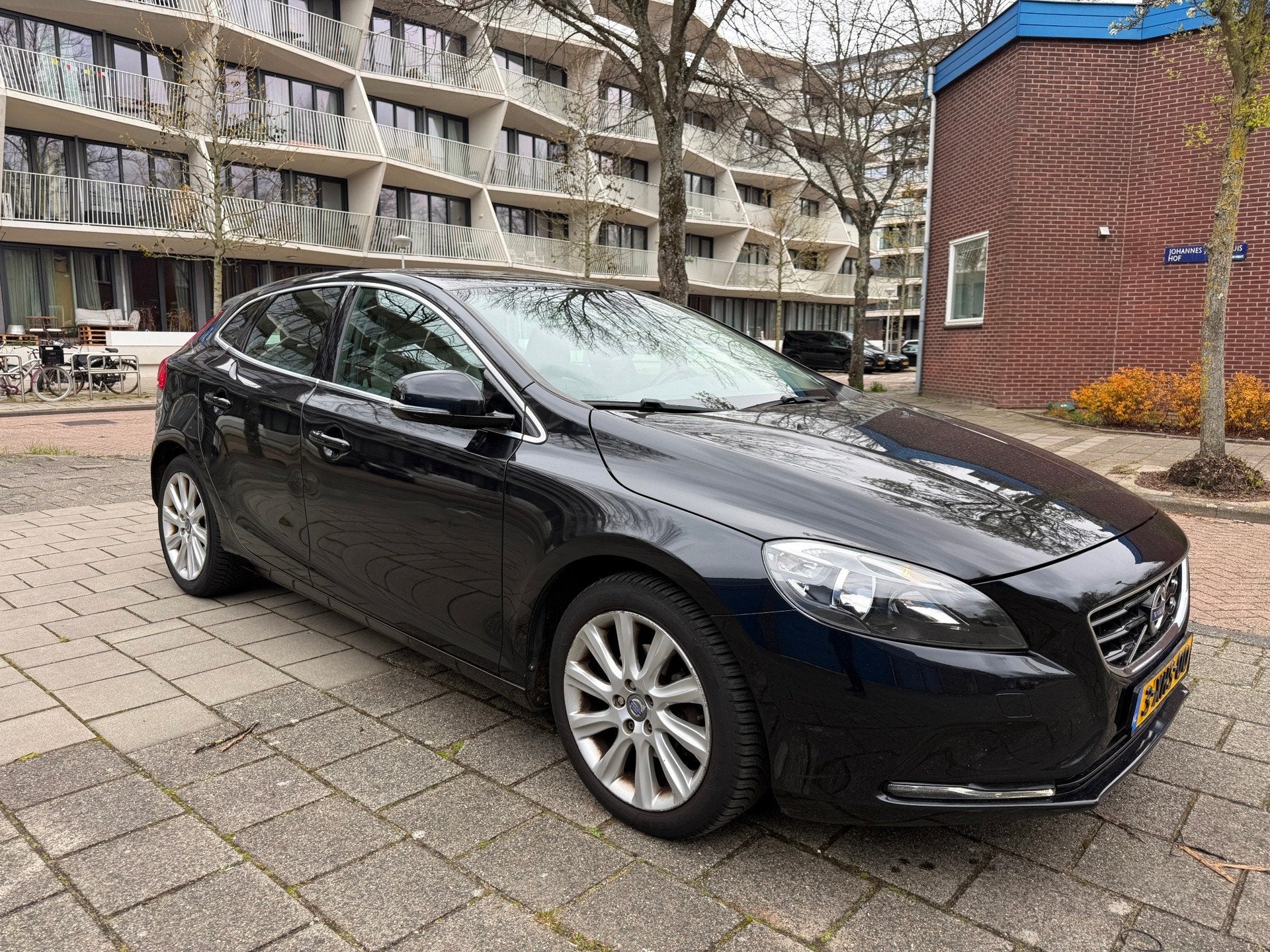 Volvo V40 1.6 D2 Summum Leder Cruise Black Edition, Auto's, Voorwielaandrijving, Euro 5, Gebruikt, Beige