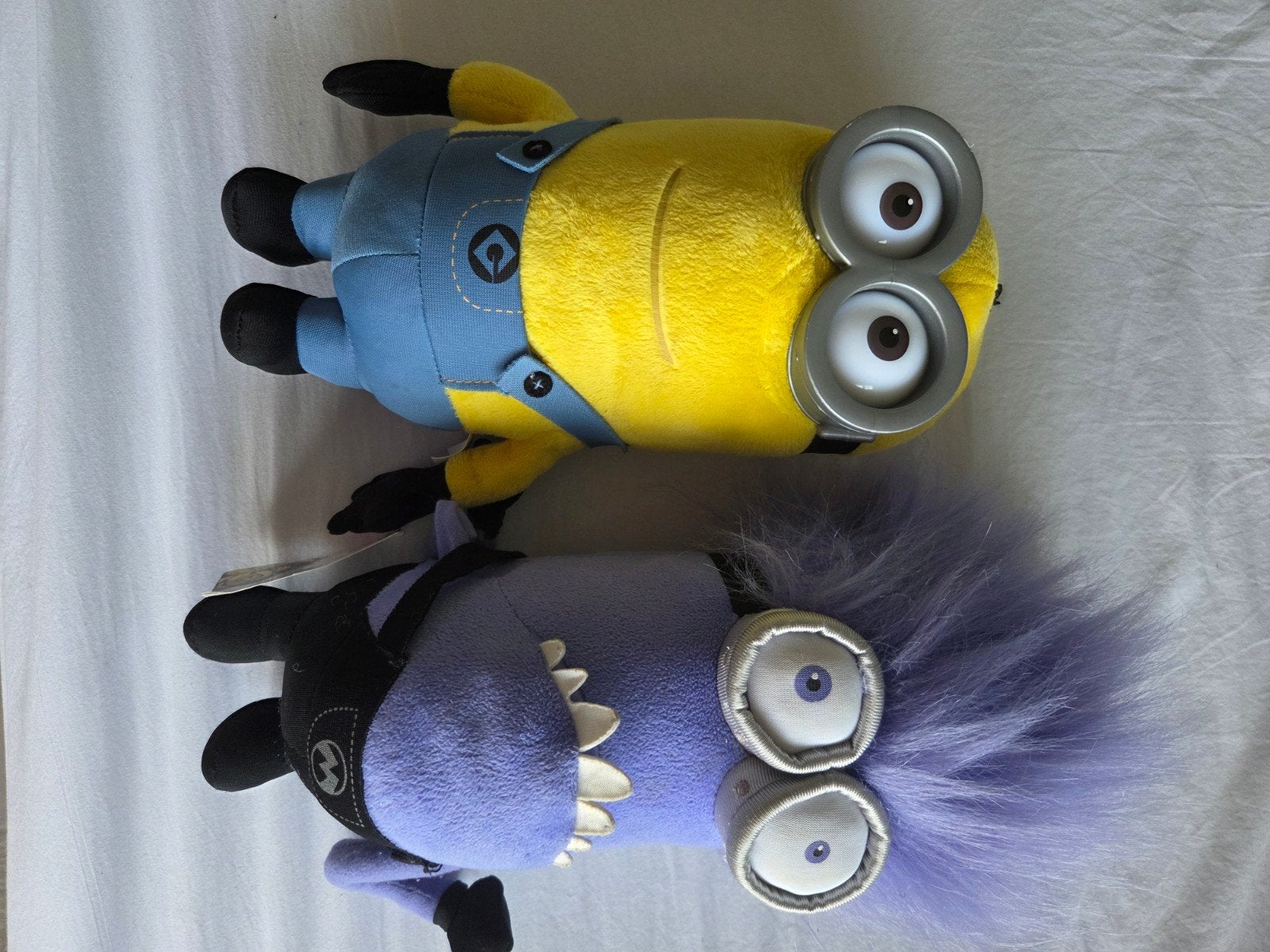 Minions knuffels - Gele Minion en Paarse Evil Minion, Gebruikt, Overige merken, Overige karakters, Overige typen