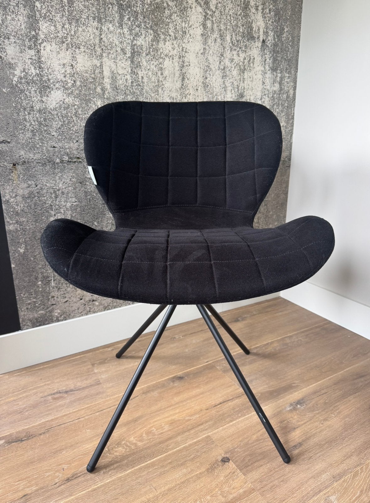 Zwarte stoel van Zuiver, Huis en Inrichting, Stoelen, Ophalen, Zo goed als nieuw, Zwart, Eén
